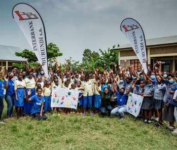 Visite aux enfants aveugles du lycée Kanura de Gihanga